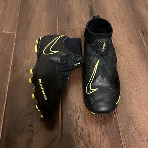 Boys phantom ghost soccer cleats